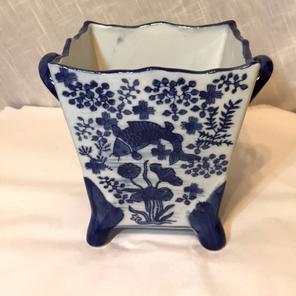 Blue and white flower pot